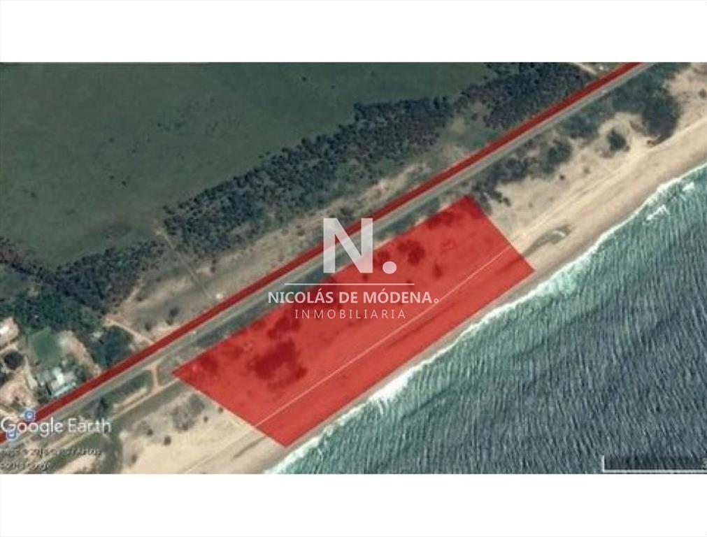 Vende chacra con costa en Punta del Este.