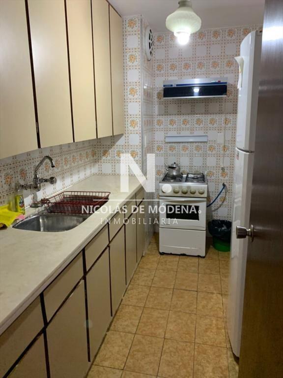 Apartamento de 1 dormitorio ubicado en un en de