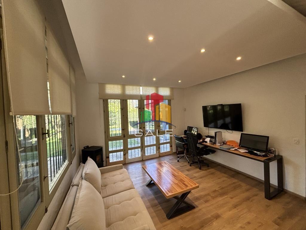 EXCEPCIONAL CASA EN VENTA DE 4 DORMITORIOS