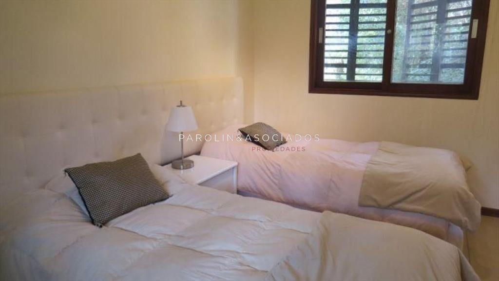 Casa en venta de 4 dormitorios en Solanas Country