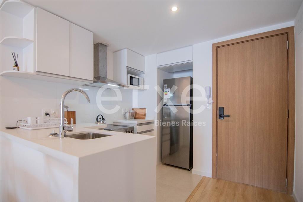 Apartamento Alquiler Con Muebles Cordón...
