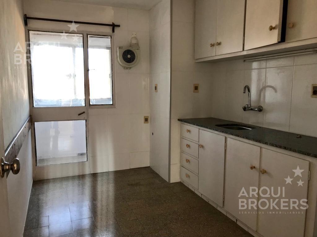 Apartamento 3 dormitorios en venta en Jacinto Vera con rent