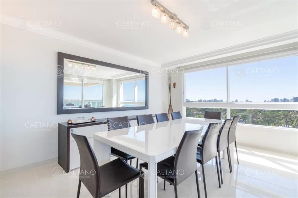 Venta apartamento 3 dormitorios en playa mansa