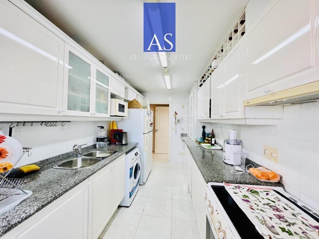 Apartamento de 3 dormitorios en primera linea ,