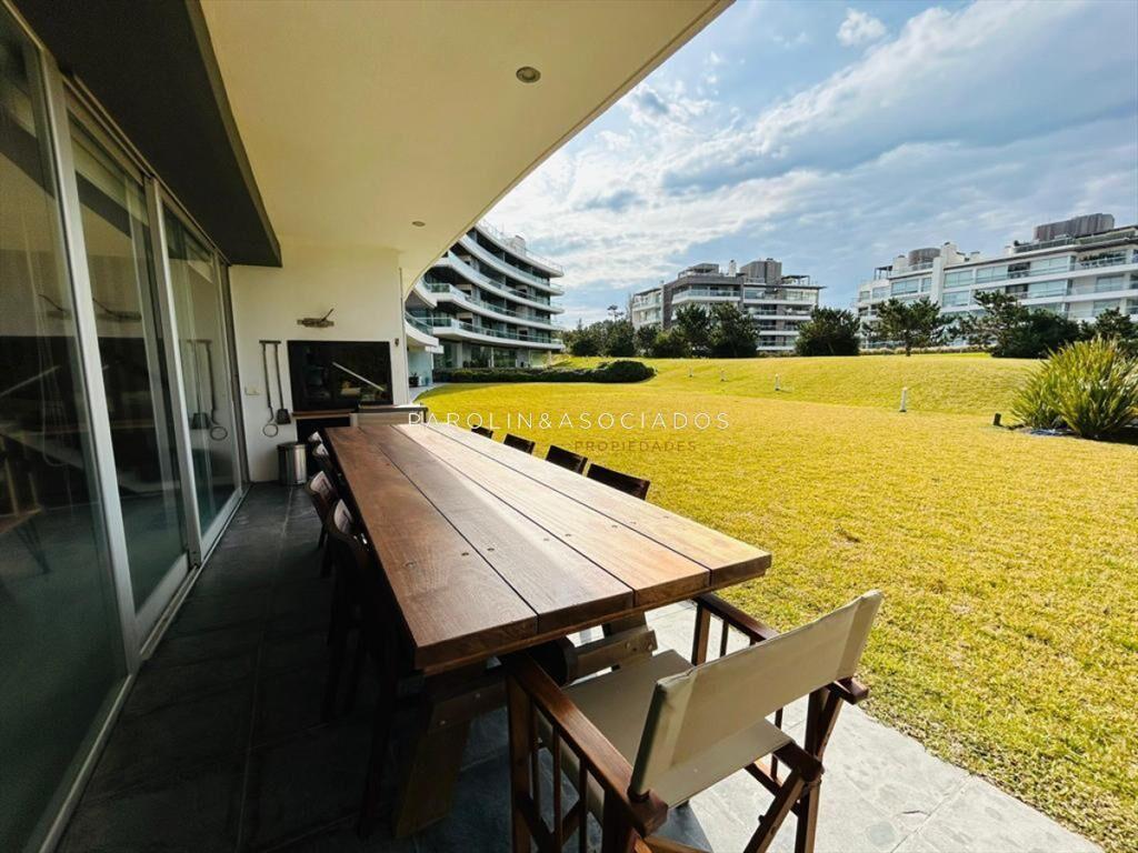 Apartamento en venta Playa Brava 3 dormitorios +