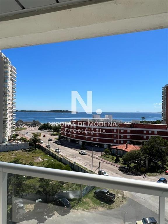 Apartamento en Venta de 3 dormitorios en Edificio