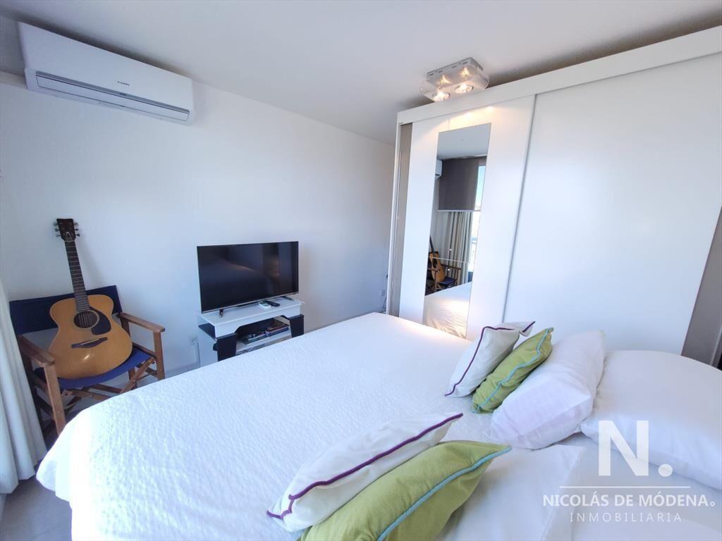 Apartamento en venta, Torre con Amenities - Playa Brava, Pu