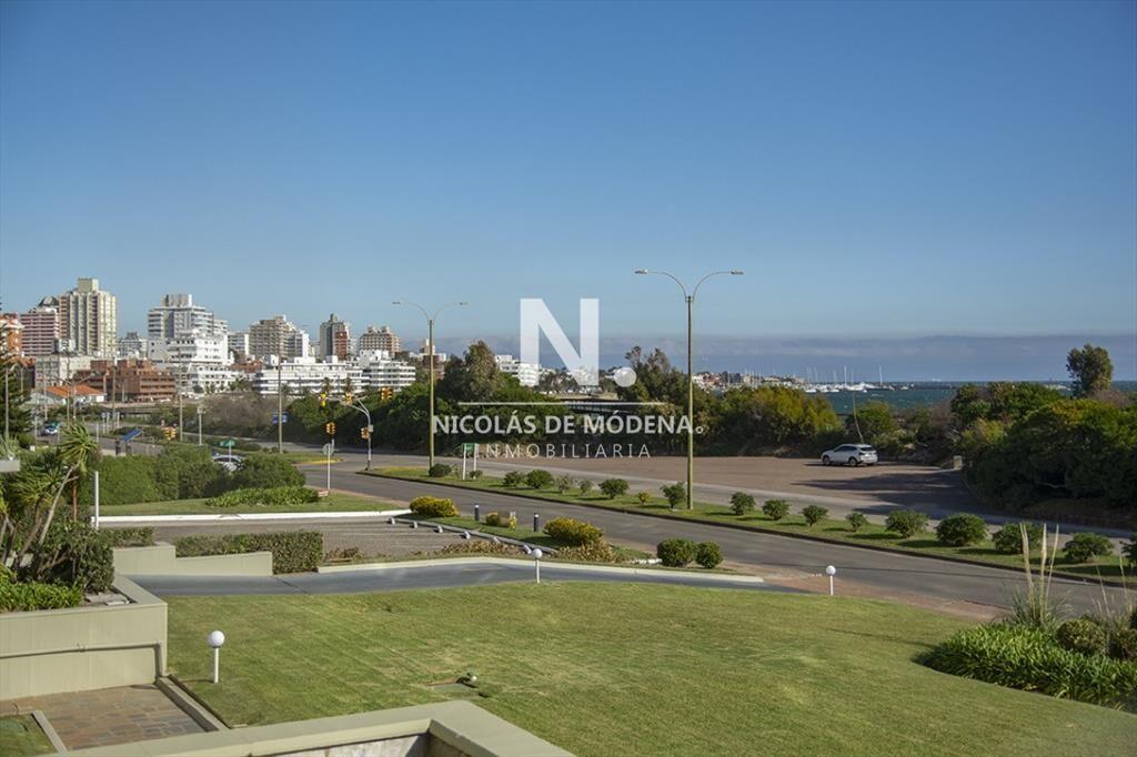 Hermoso Departamento de 3 dormitorios en venta frente al ma