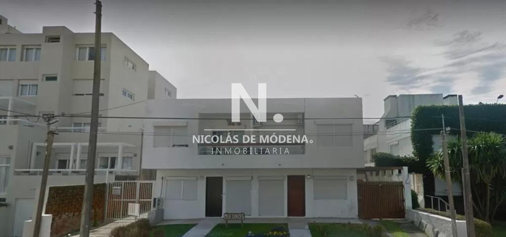 En venta apartamento de 1 dormitorio con privado