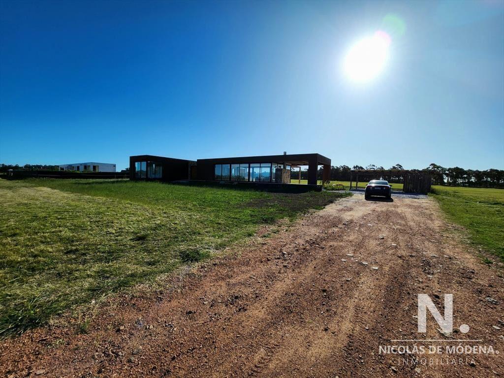 Excelente casa en Venta, barrio privado