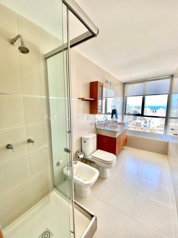 Apartamento en venta en Seasson Tower.