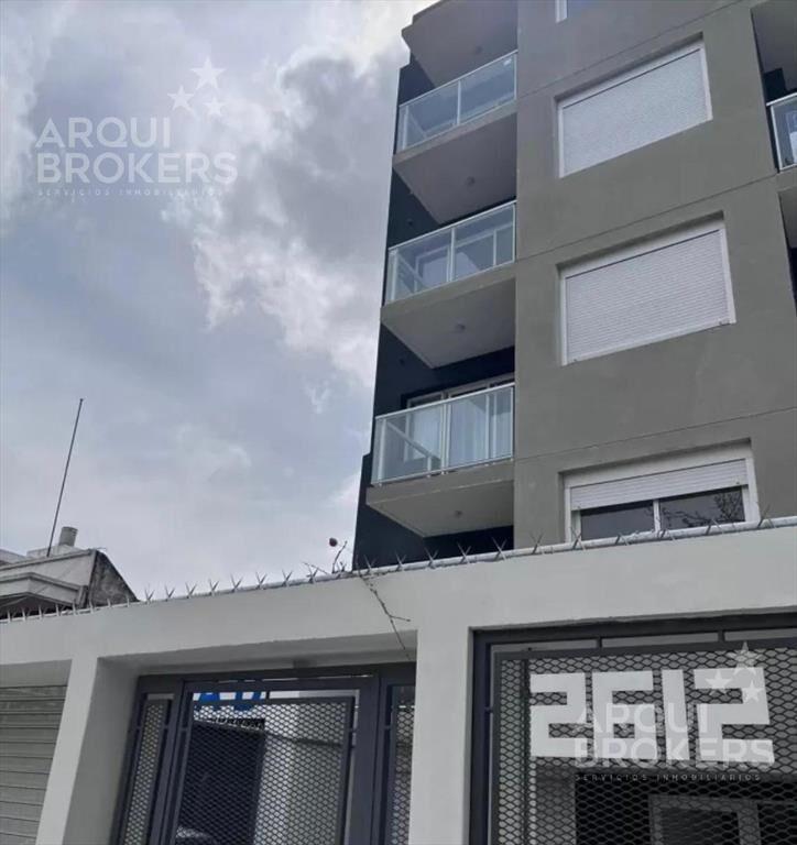 Apartamento monoambiente en venta con garaje incluído en Ag