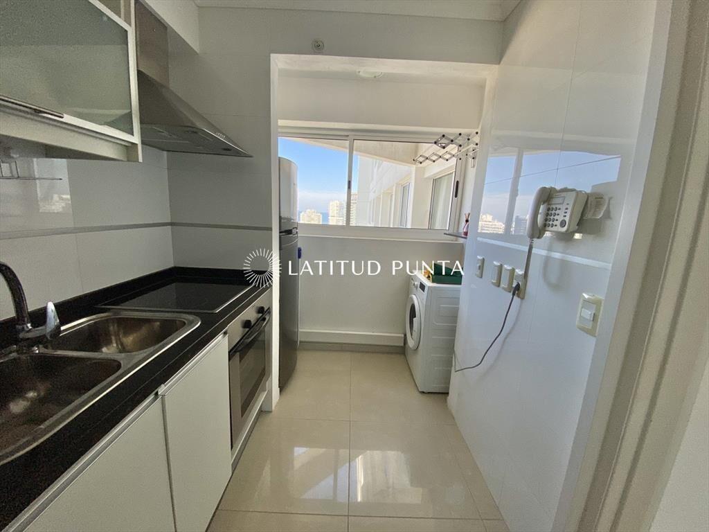 Piso alto en Mansa, 2 suites con parrillero