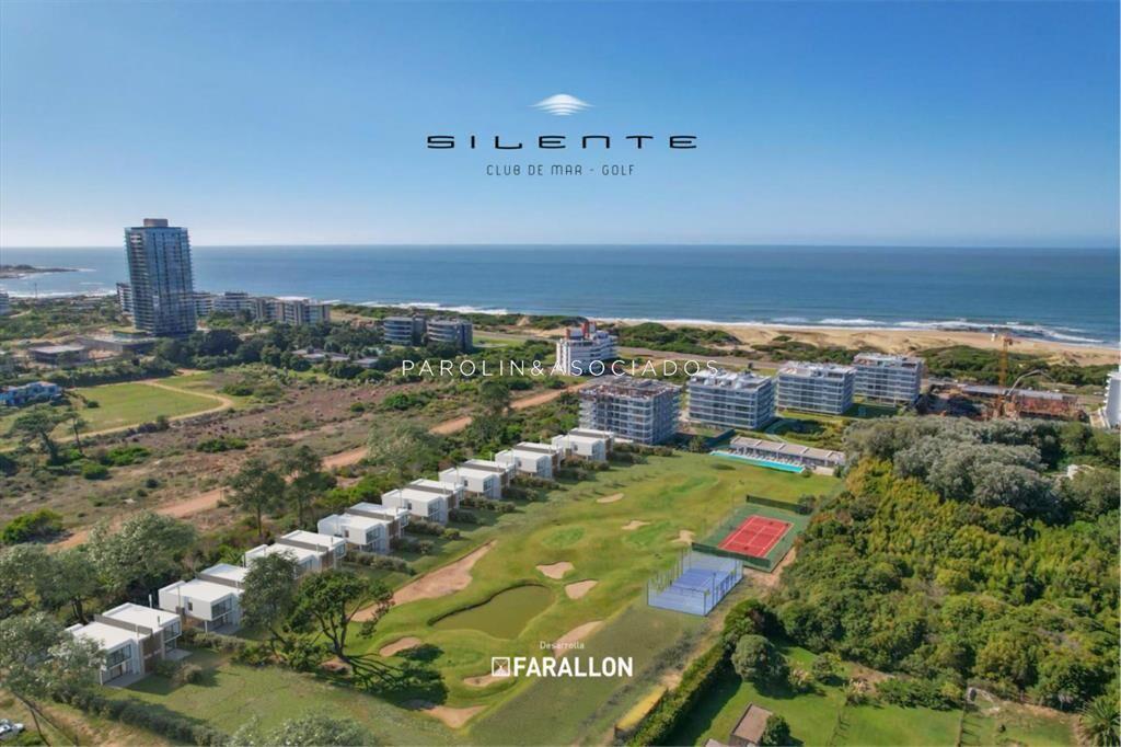 Vende casa de 3 dormitorios en Playa Brava, Punta