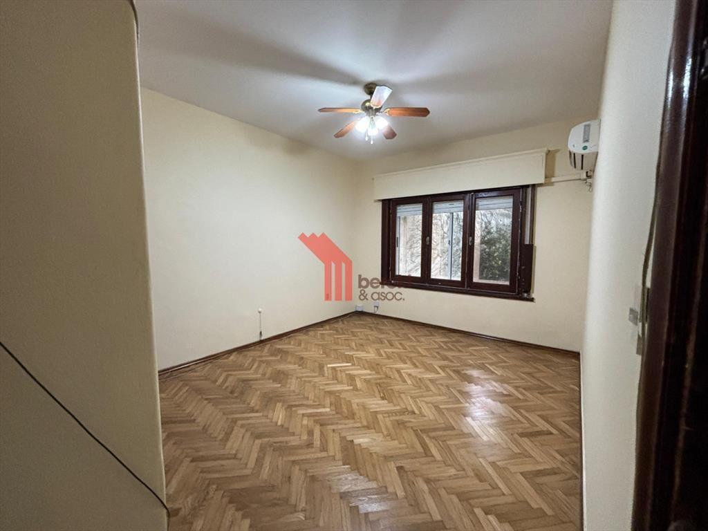 Casa sumamente amplia en alquiler