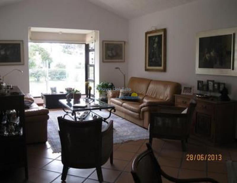 Casa en RincÃ³n del Indio, 4 dormitorios *