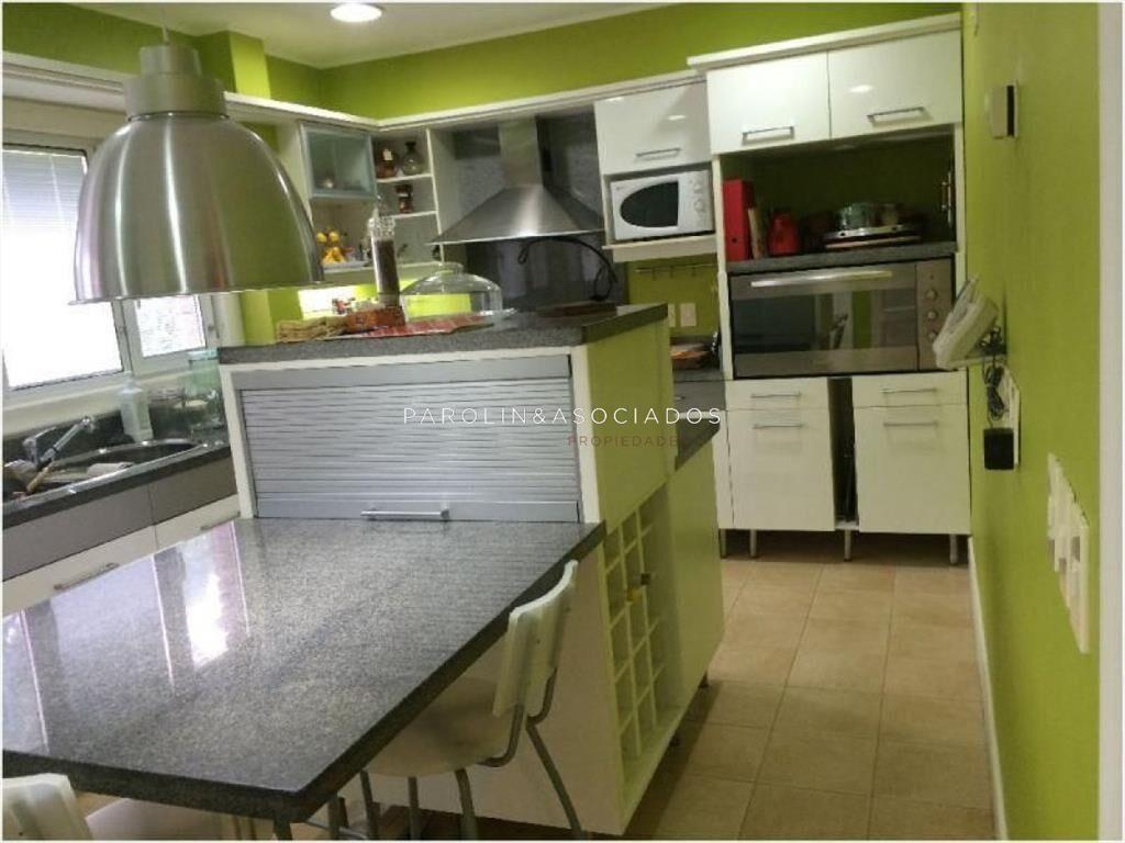 Casa en venta de 4 dormitorios en Punta del Este.