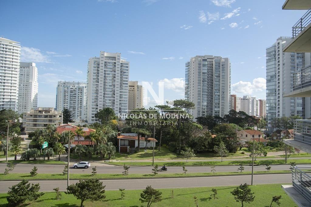 Alexander Boulevard.Departamento de 2 en venta y