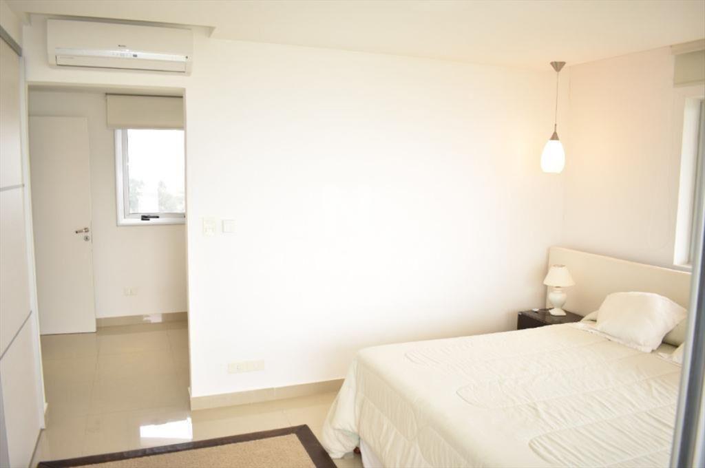Apartamento de 3 dormitorios en Playa Brava, del