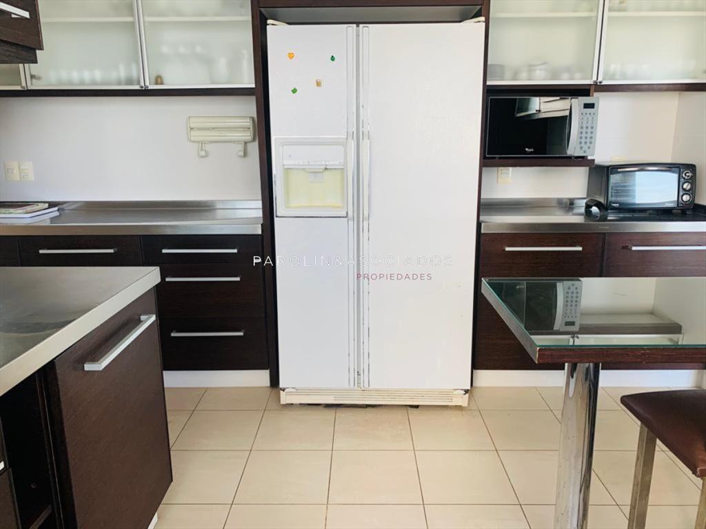 Apartamento en venta de 3 dormitorios en Torre
