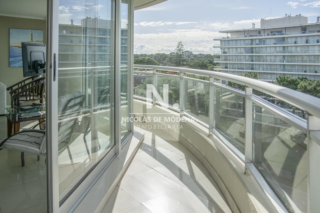 Apartamento de 3 dormitorios en Ocean Drive a metros de Pl