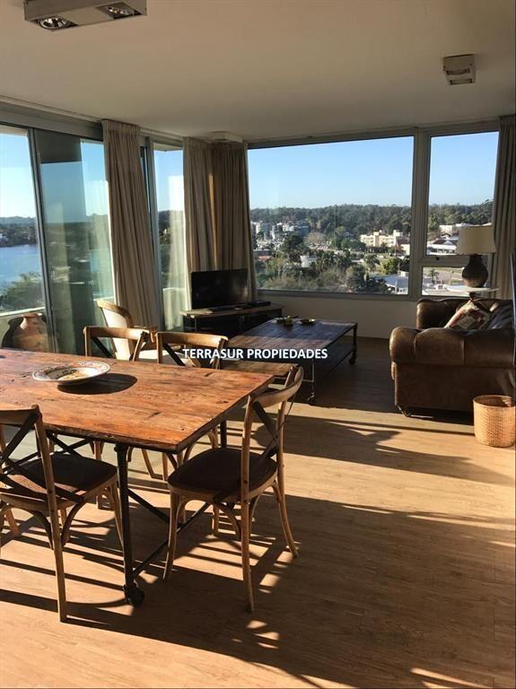 Venta con muebles apartamento de dos dormitorios/ 2 unidad