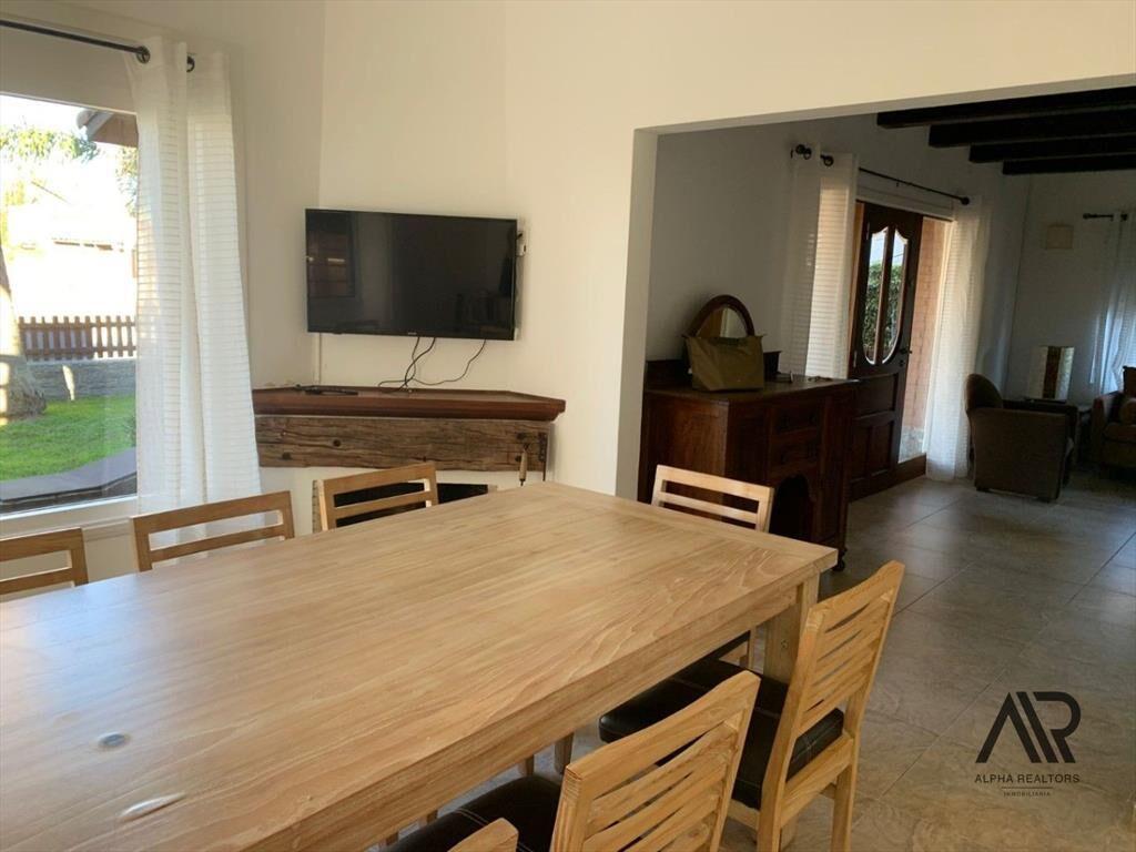 Gran casa en alquiler en Peninsula, proximo al faro