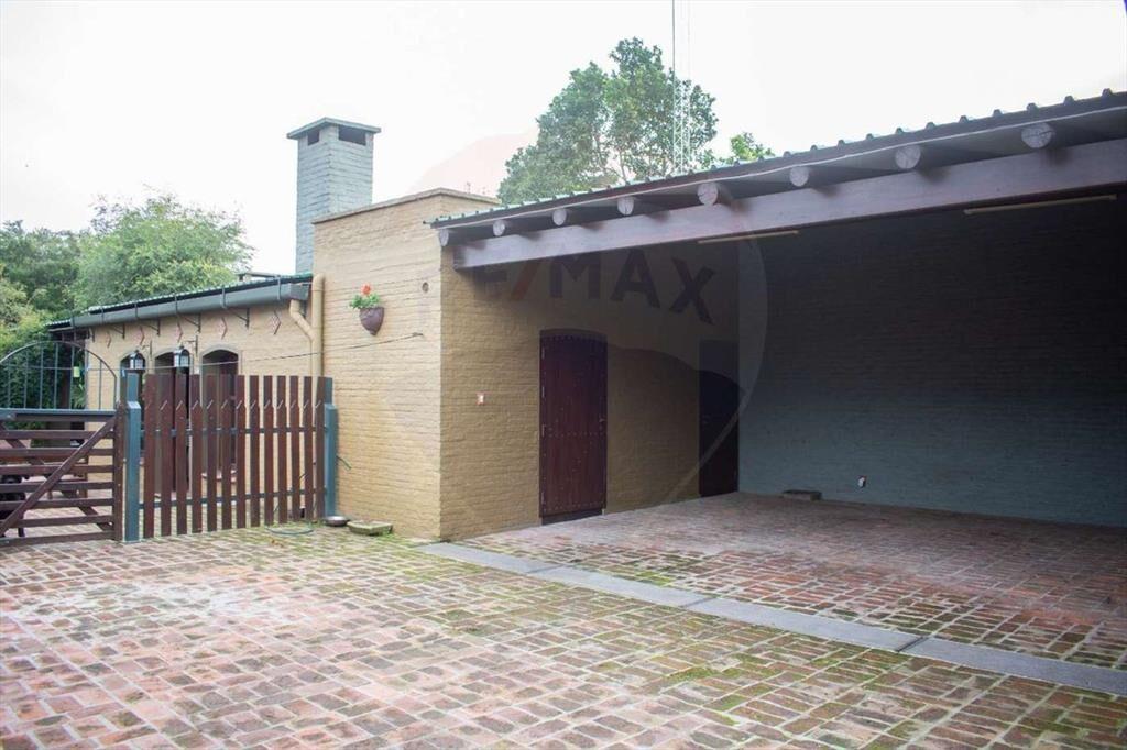 Venta de casa 3 dormitorios con piscina en Pando