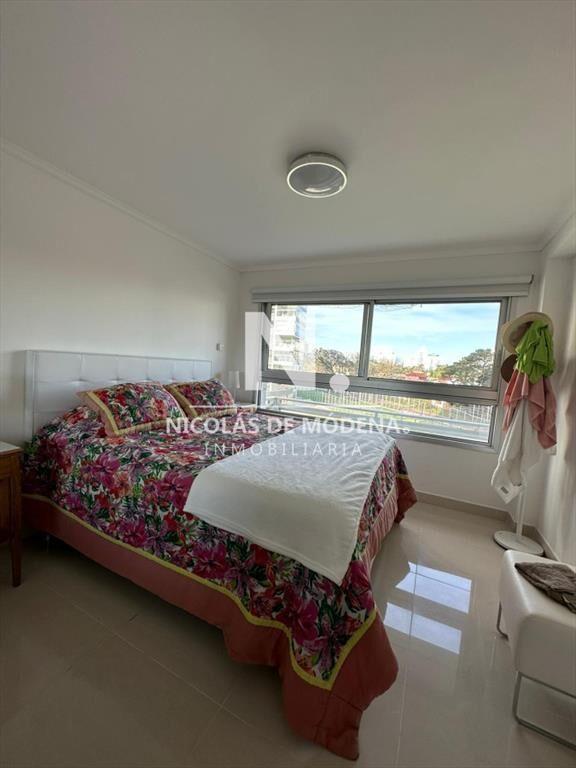 En venta apartamento de 2 Dormitorios en Punta