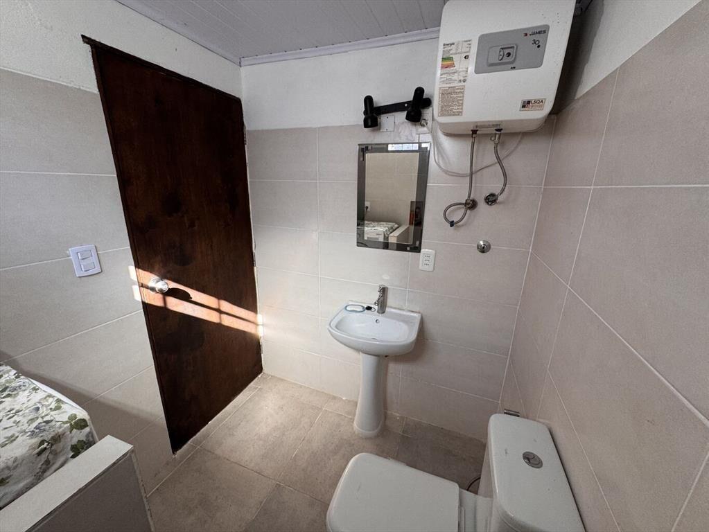 Excelente casa, solida construccion, my buenas comodiades.