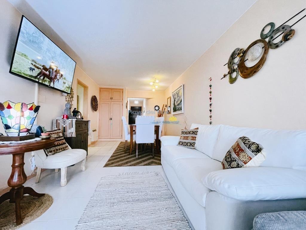 Excelente Apartamento de 2 Dormitorios Frente a