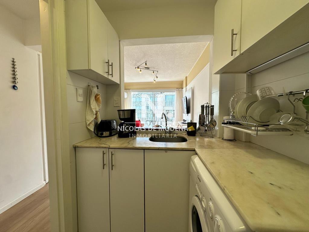 Apartamento en venta en Peninsula a 100 mts de la