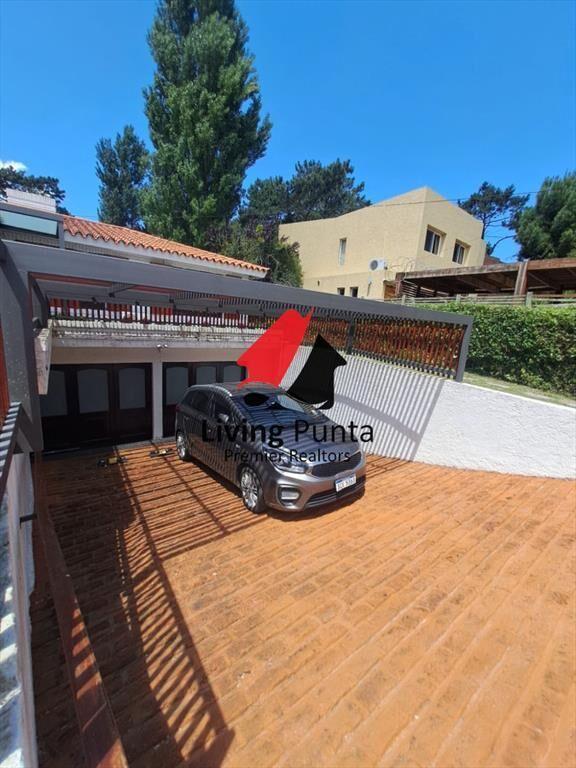 Alquiler Anual casa 3 dormitorios con pisicina en Punta del
