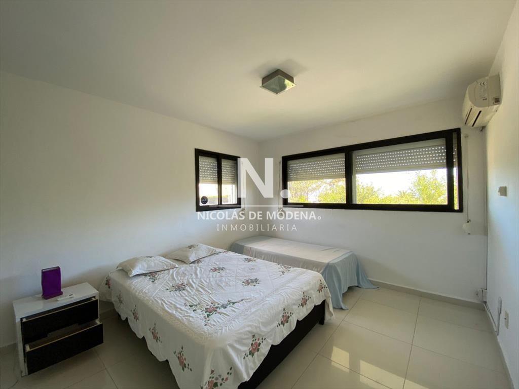 Casa de tres dormitorios en Altos de Punta en