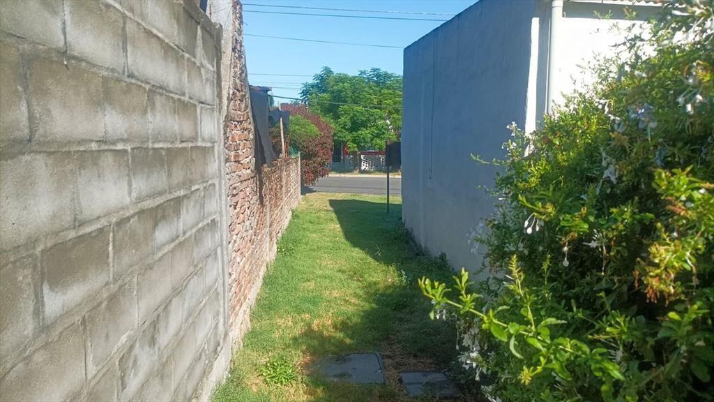 CASA CON GRAN TERRENO