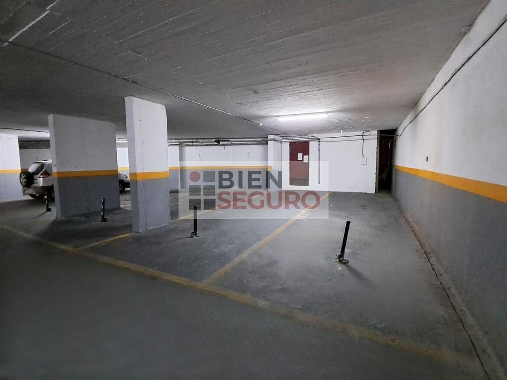 Oportunidad. Paquete de 10 garajes fijos en venta en Puerto
