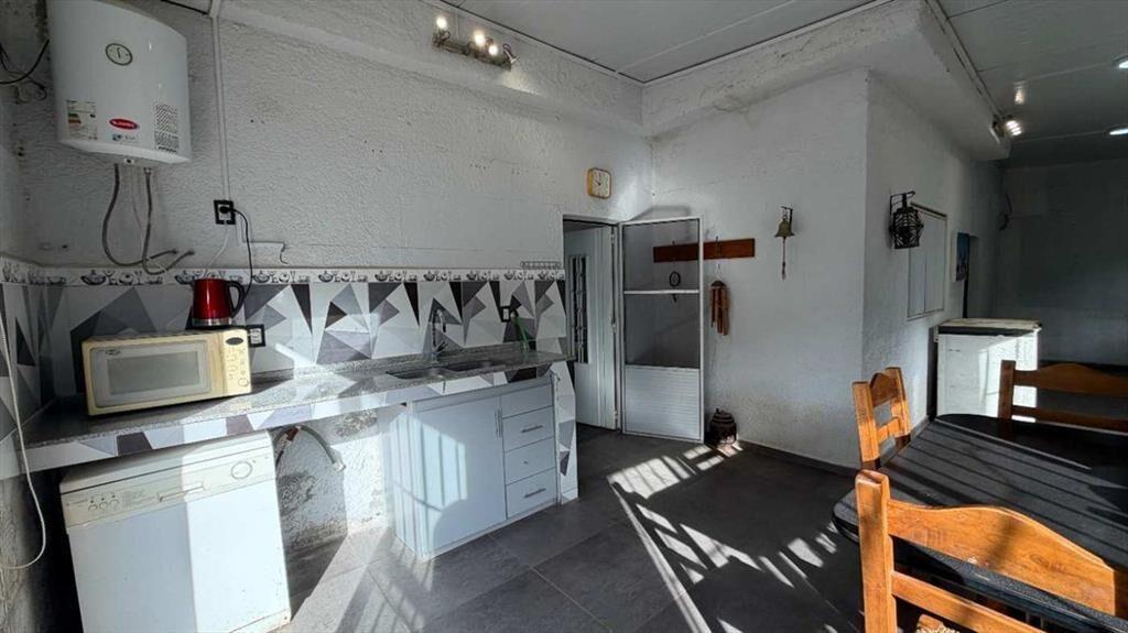 Vendo casa 3 Dormitorios  galpón  Barros Blancos