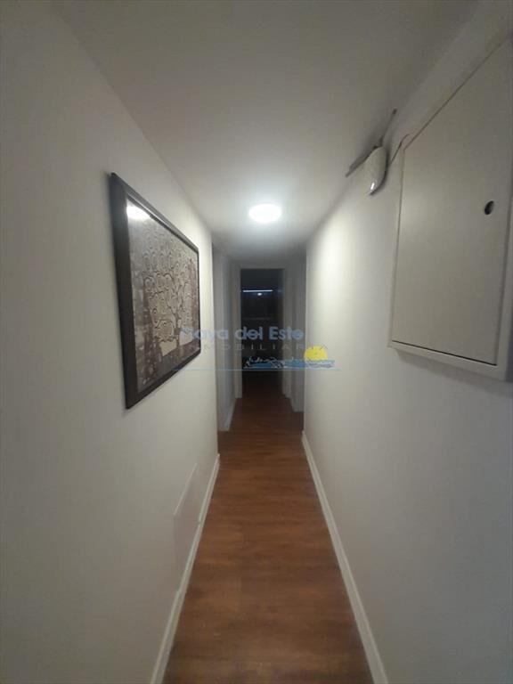 Apartamento en venta de 3 dormitorios en playa al