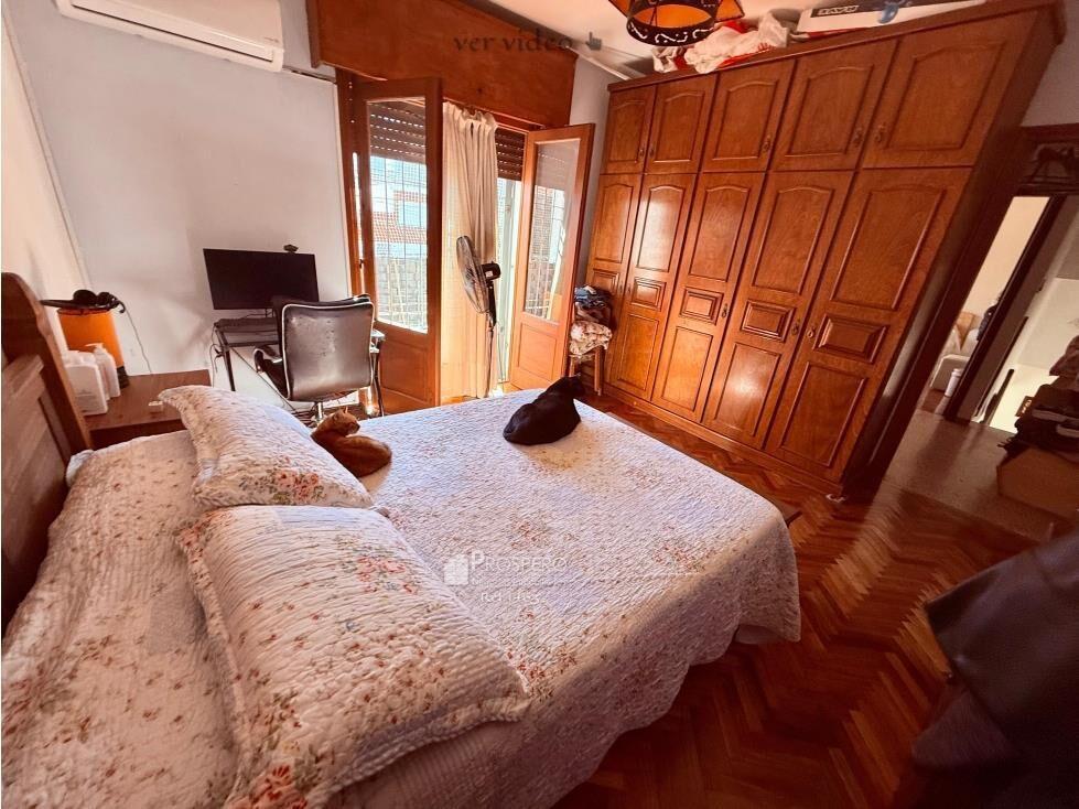 1463/1  venta casa 2 dorm,cochera Buceo