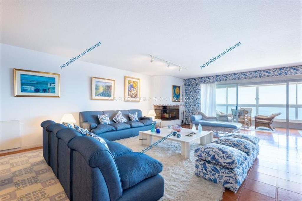 Apartamento en venta de 3 dormitorios en Punta