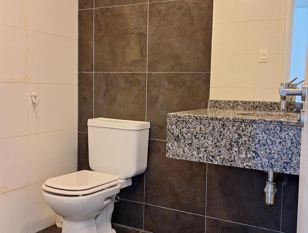 VENTA CON RENTA - A metros de WTC - BUCEO