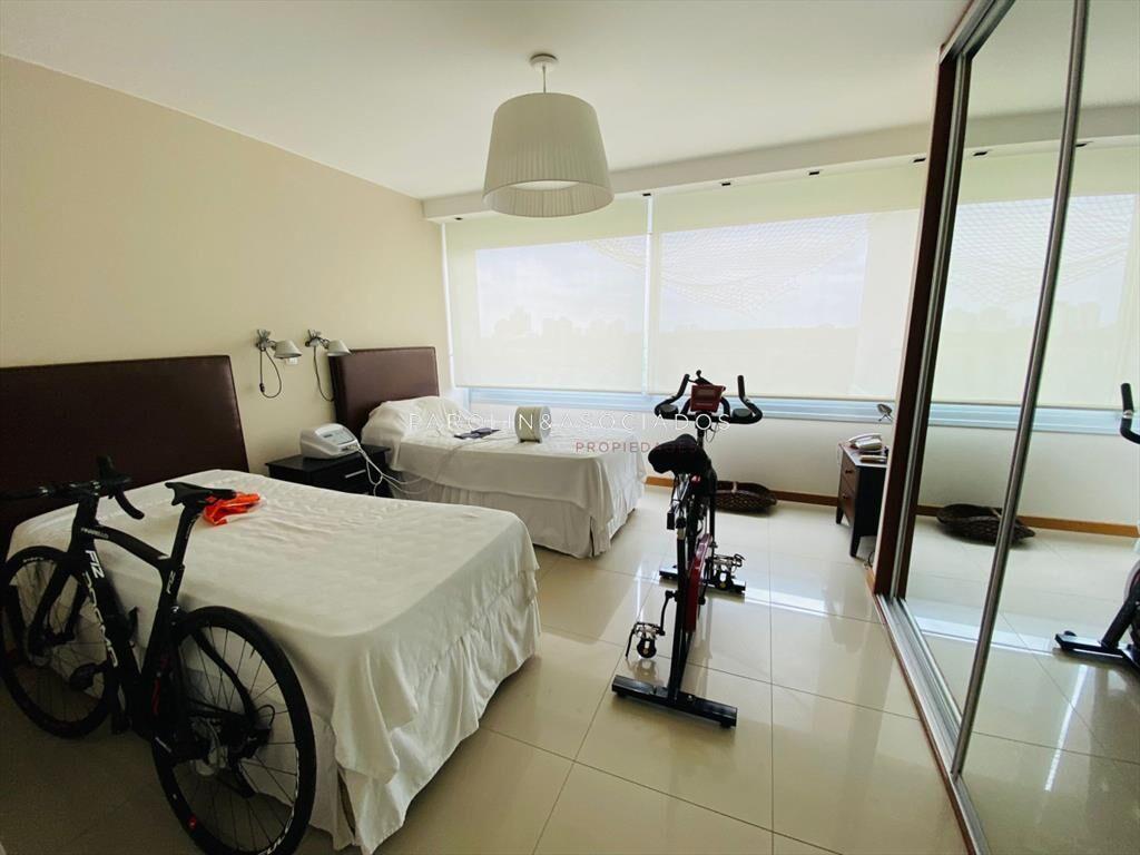 Apartamento en venta de 3 dormitorios en Tiburón
