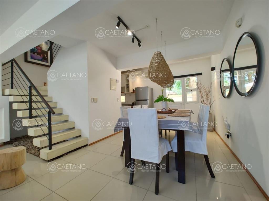 Venta casa en Manantiales 3 dormitorios