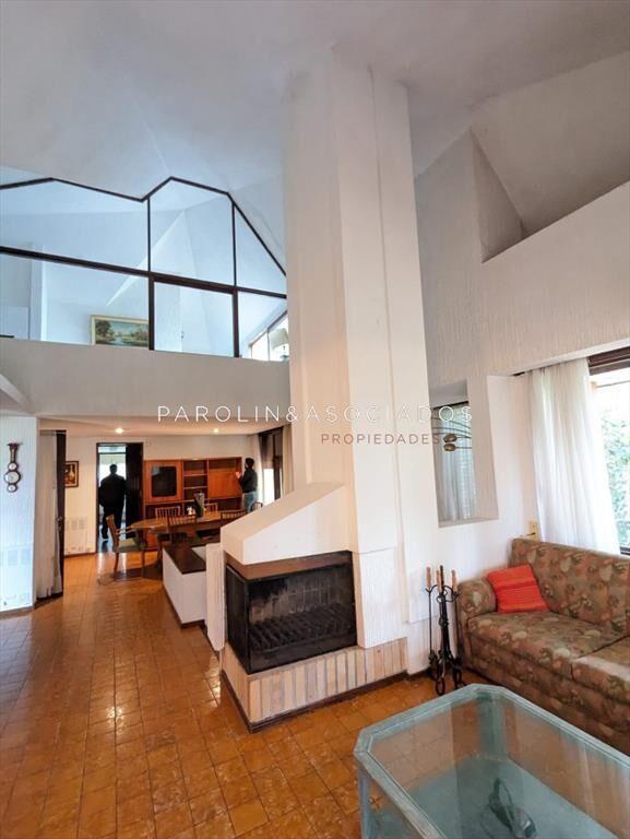 Hermosa y amplia casa en venta en Mansa, Punta del Este.