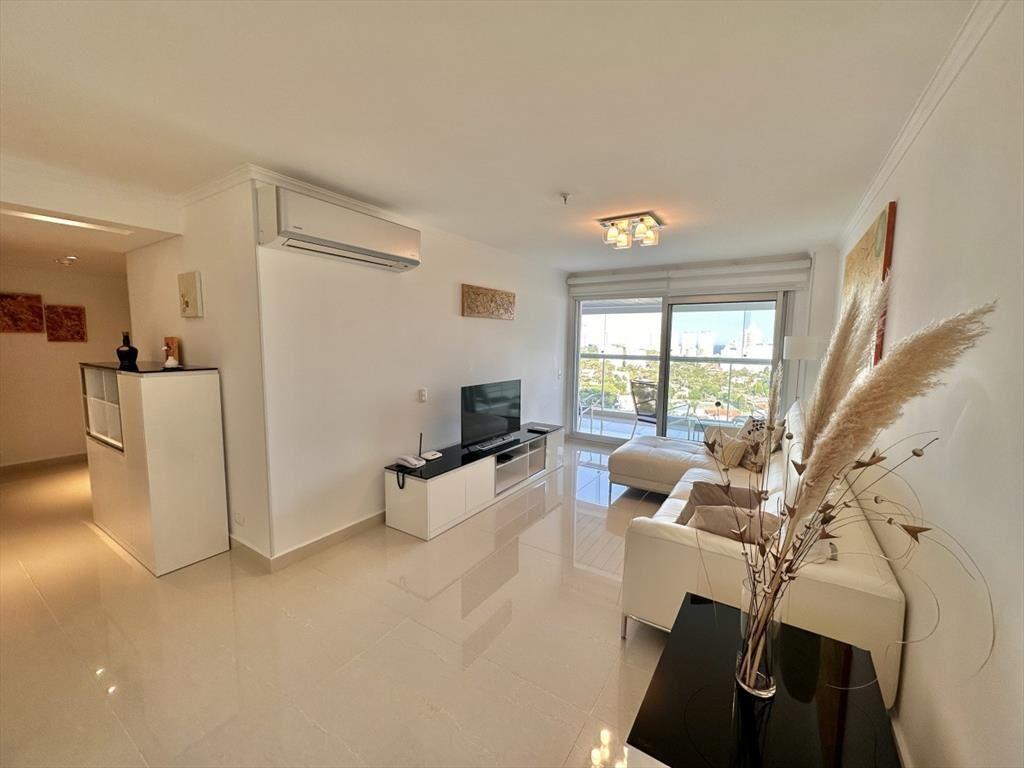 APARTAMENTO 2 DORMITORIOS ALQUILER ANUAL E INVERNAL - MIAMI