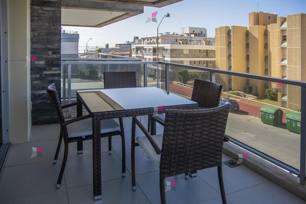 Departamento de 3 dormitorios con parrillero en