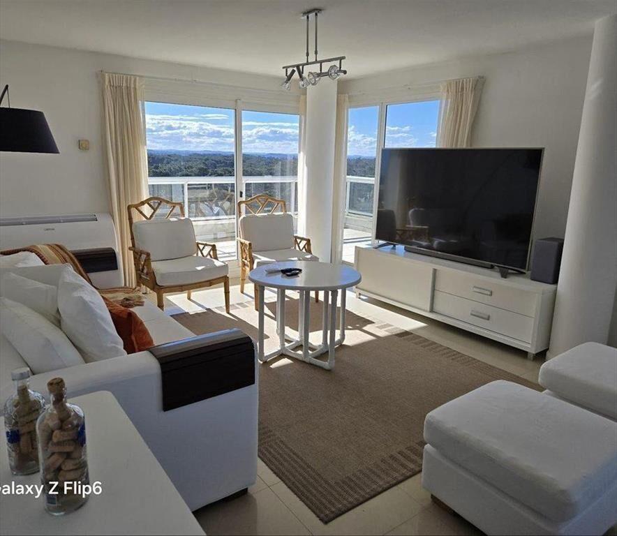 Alquiler temporal Penthouse 3 dormitorios Punta del Este