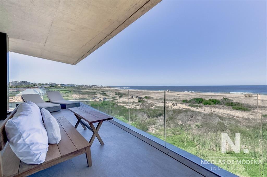 Vende apartamento con vista al mar, de 3 dormitorios en Pun