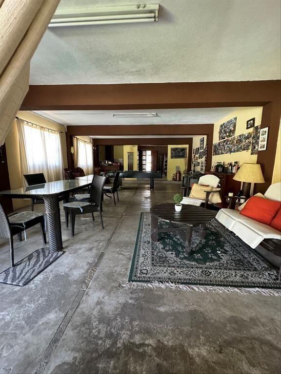 VENTA DE CASA 3 DORMITORIOS EN MALVIN SUR CON GRAN TERRENO