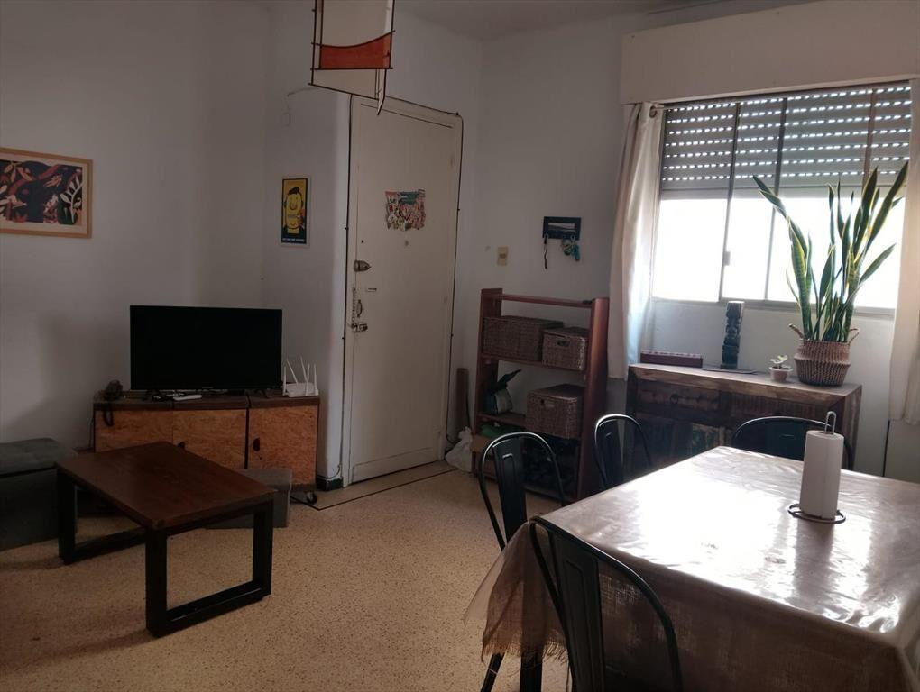 Alquiler Apartamento de 2 Dormitorios con balcón y terraza